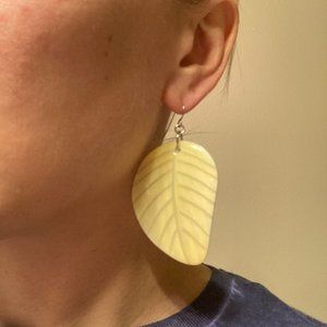 4/$10 All costume jewelry! M/O Pearl Leaf Earrings